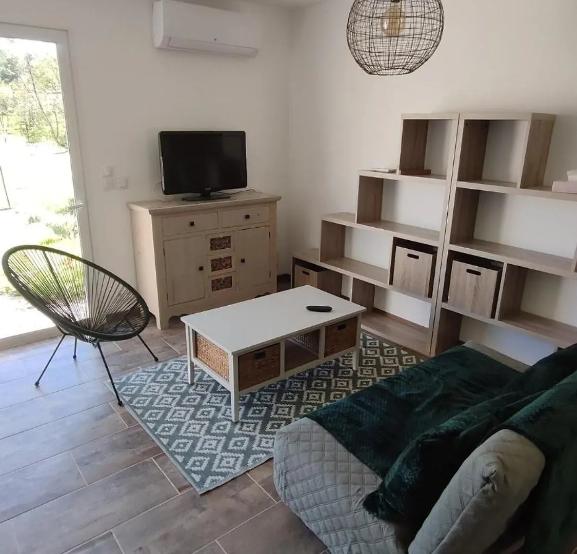 Maison Tarn Sud كاسْتْرْ بيت للعطل